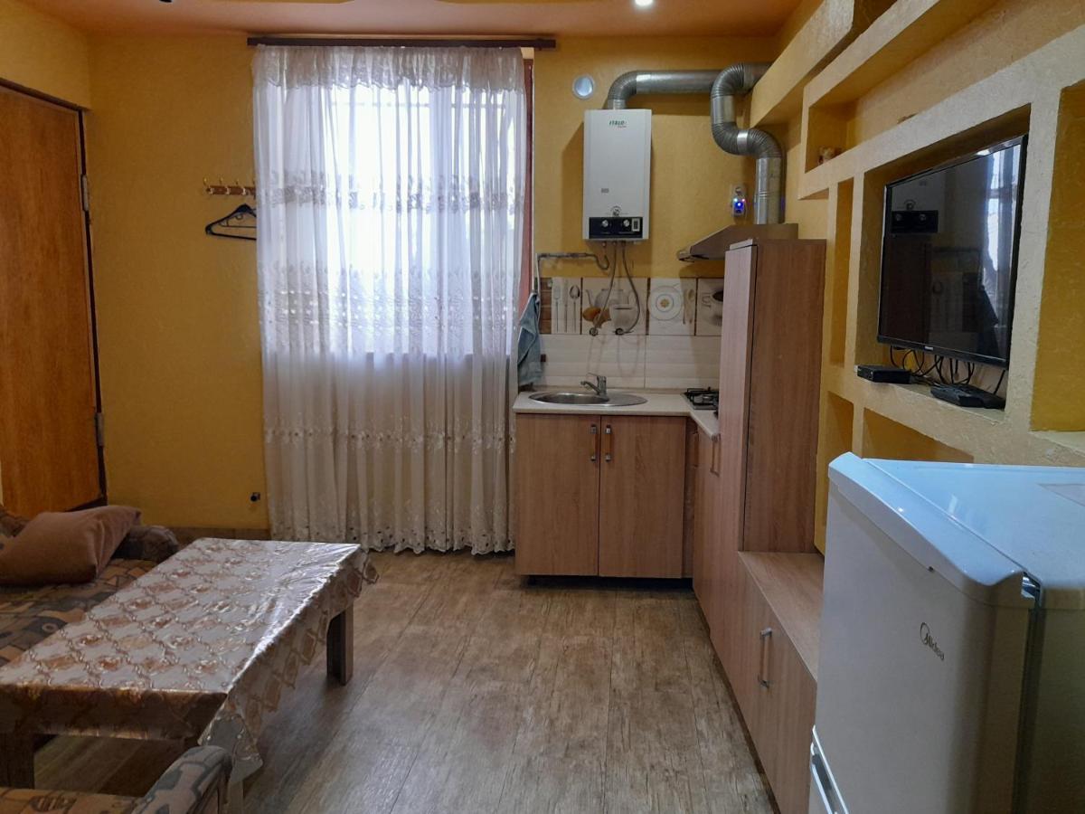 Guest House In Center Yerevan Exterior photo